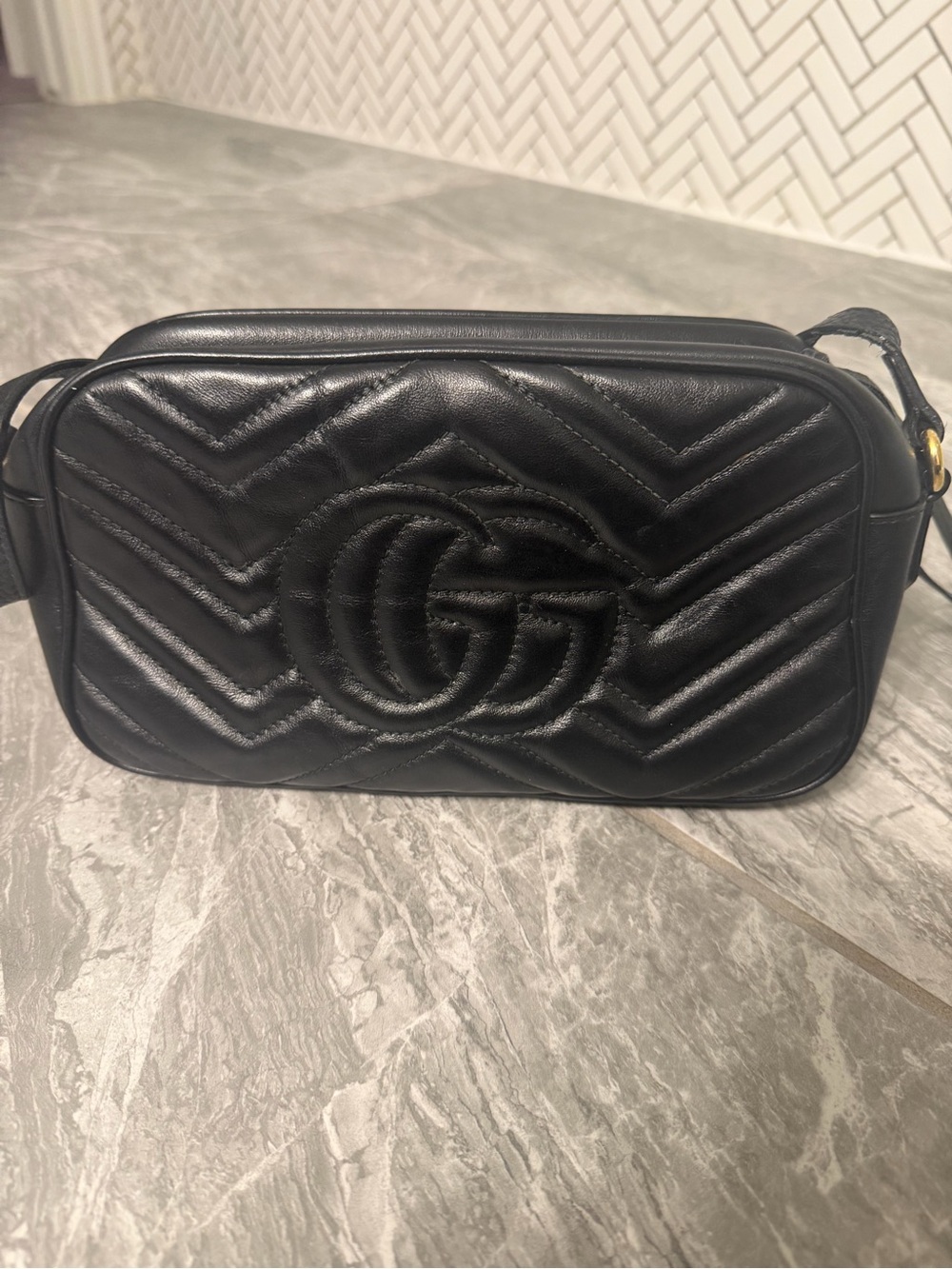 Gucci Marmont Black Chevron GG Leather Crossbody Bag with Gold Hardware - Picture 2 of 12